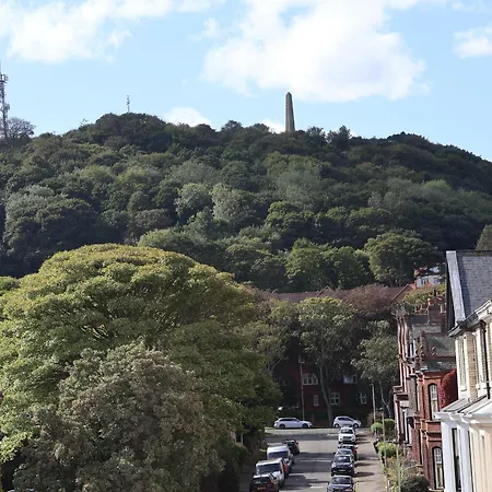 Spinnaker House Semesterbostad *